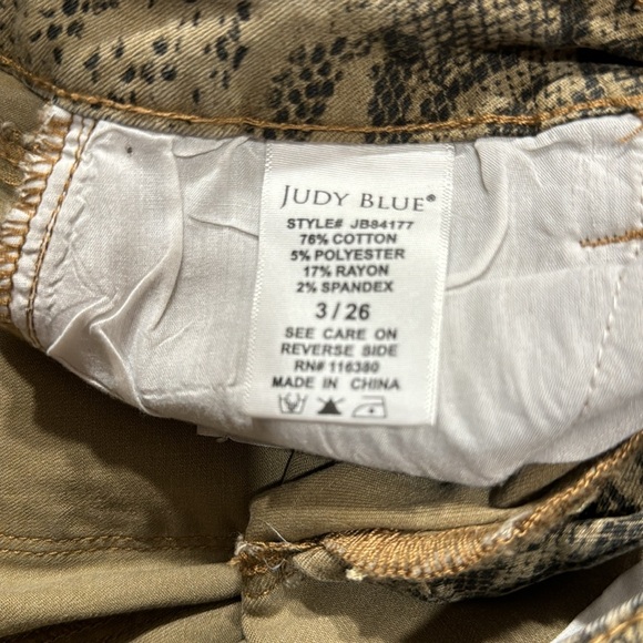 Snake Pattern Judy Blue Jeans - Picture 6 of 6